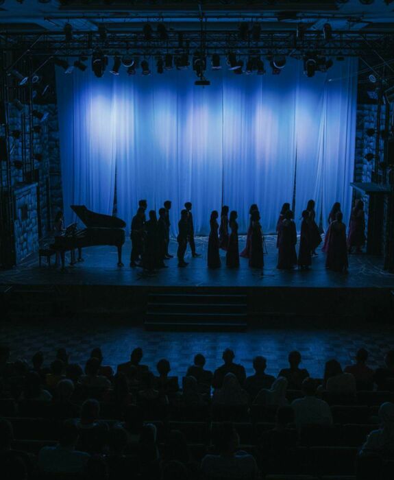 2035588 w7bggx teatro